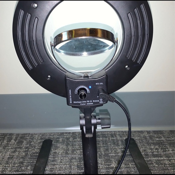 Ring Light (Plug-In) - Picture 3 of 3